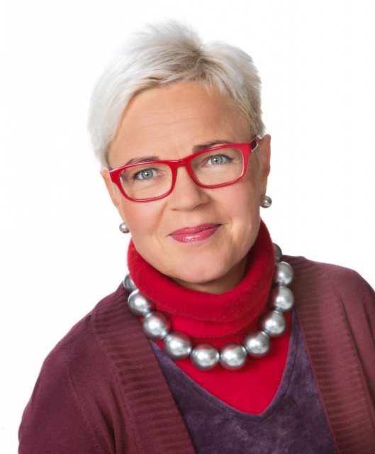 2015_Kitti_Kumpulainen_pysty_Matrikkkelikuva 12.2014