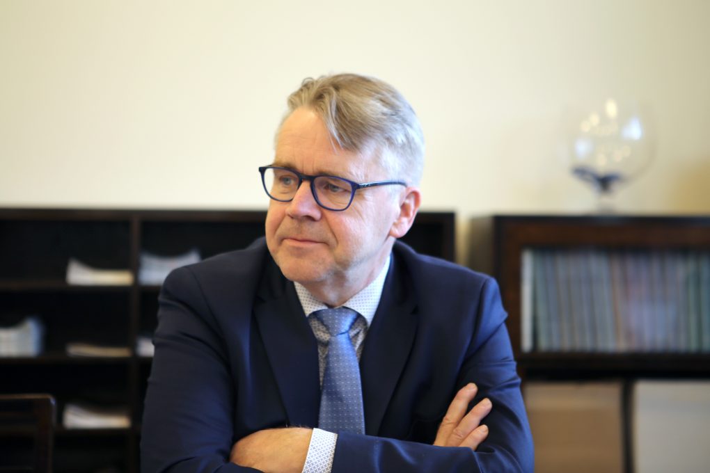 Östman föreslår beredning av en ny kraftverksskatt: ”Vinsterna från investeringarna i elproduktion försvinner till utlandet, men skadorna lämnar i Finland”