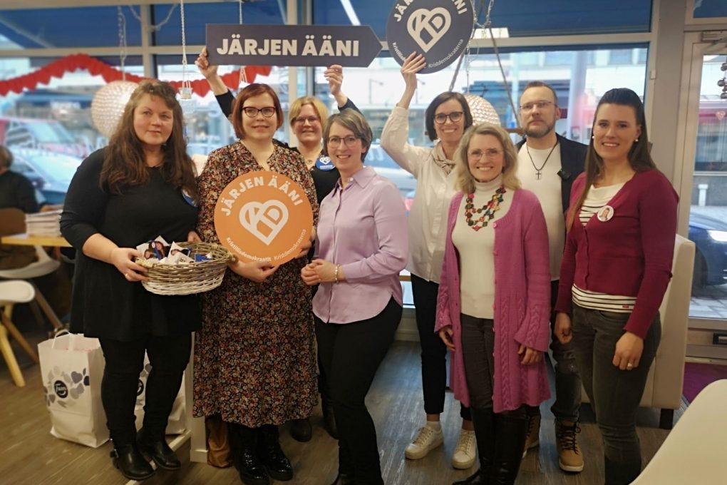 Nyt jokainen ääni Kristillisdemokraateille tuiki tärkeä Hämeessä - Vedonlyöntiyhtiö Betssonin mukaan KD:n paikka vaarassa