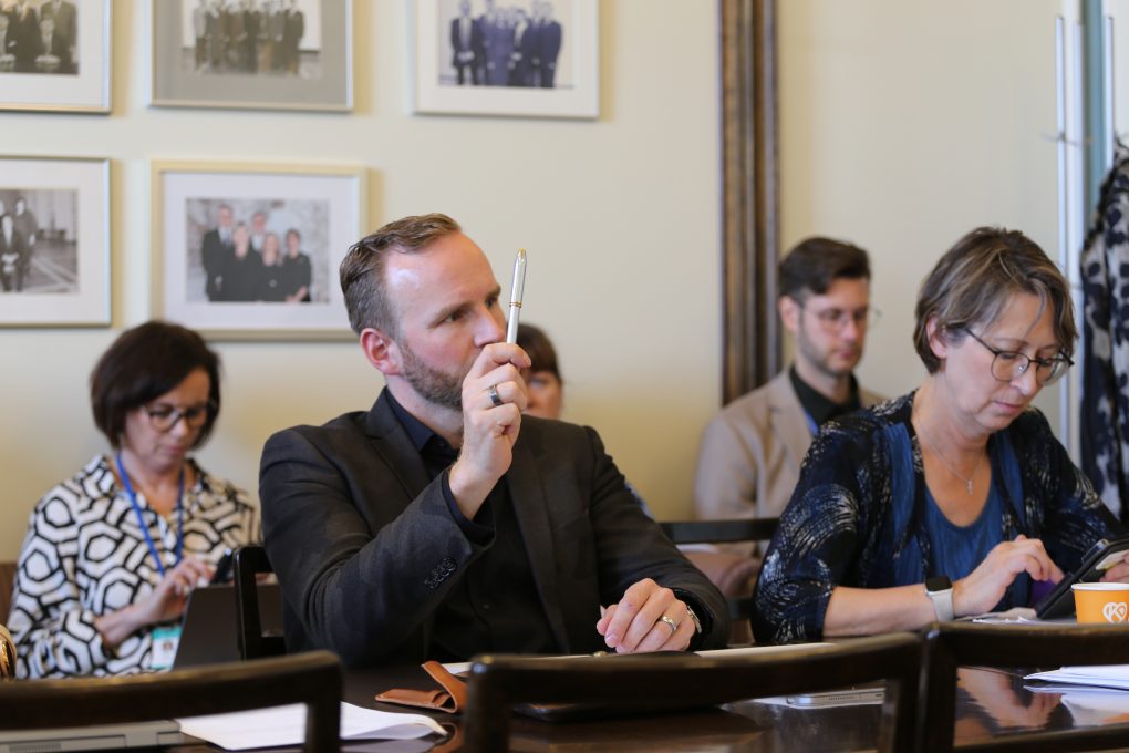 "Suomella on erittäin hyvä tilanne" - Maanpuolustuskurssin läpikäynyt Mika Poutala vaikuttui turvallisuuden ja maanpuolustuksen tilasta