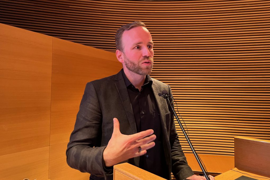 "Se oli kova paikka"- KD:n kansanedustaja Mika Poutala on absolutisti, joka päätyi neuvottelemaan alkoholipolitiikasta Säätytalolla