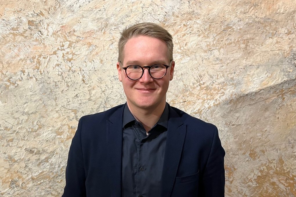 Pienen lapsen isä Viljami Haavisto: "Tarvitaan lisätoimia, jotta perheellä olisi valinnanvapaus - kannustan silti perheellistymään"