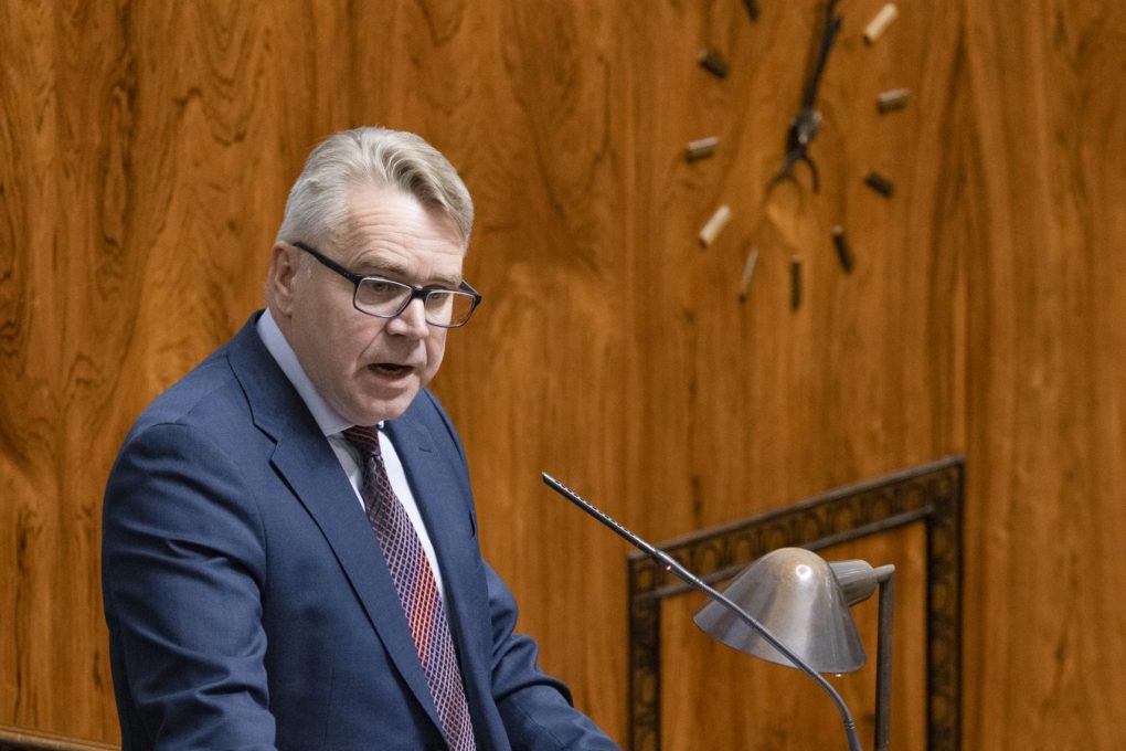 Suomen osallistuminen Naton merellisiin puolustustehtäviin vahvistaa omaa turvallisuuttamme, Peter Östman arvioi