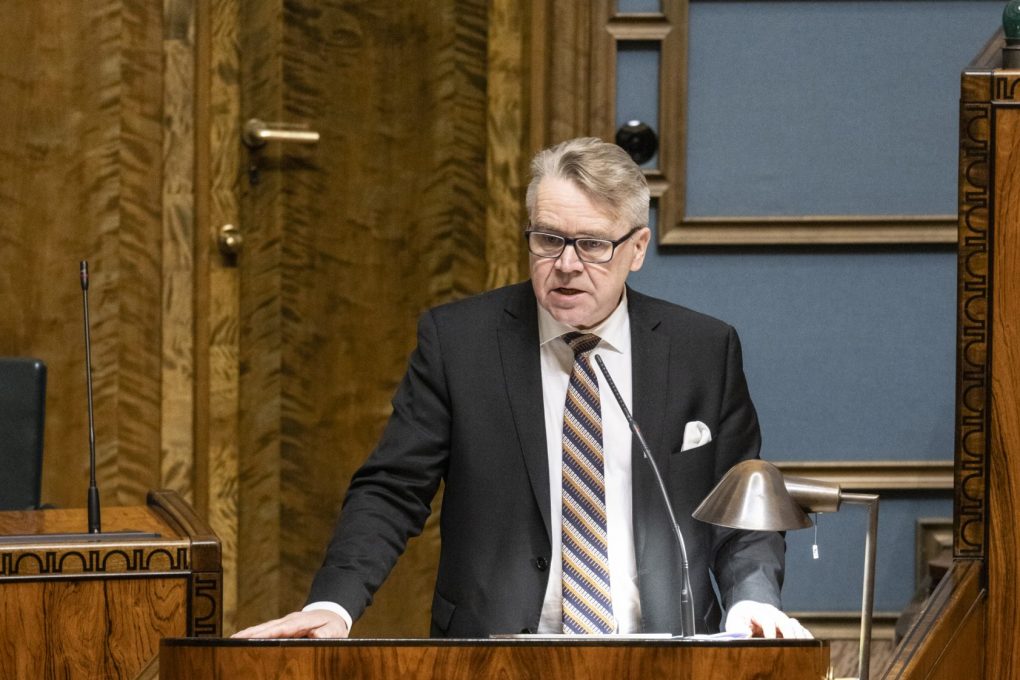 "Enemmän ihmisiä töihin" - Peter Östman iloitsee jäänmurtajista ja kysyy korkeakoulutettujen työllistymisestä