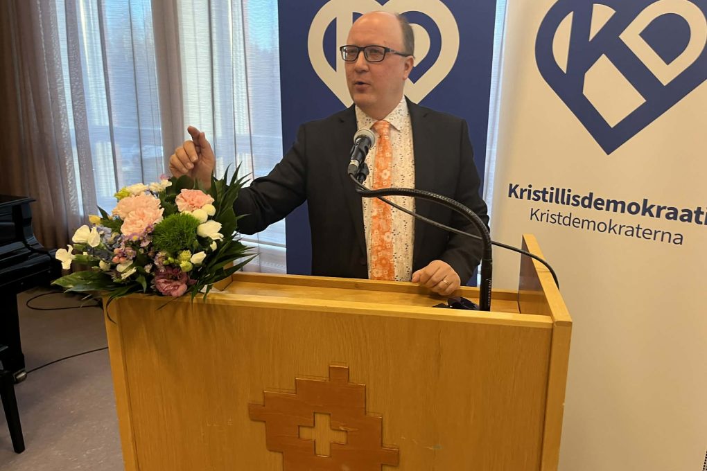 Mikko Rekimies jatkokaudelle puoluesihteerinä - "Kiitos, kaikki kullanmurut"