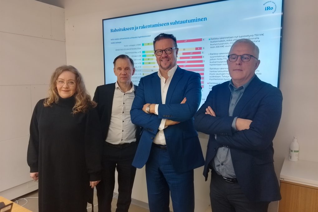 Vantaalaiset tyrmäävät ratikan - PS, Keskusta ja KD sanovat ratikalle seis