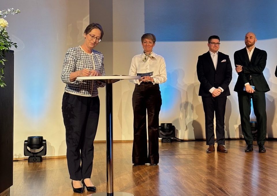 "Tarvitsemme lisää liikettä tähän maahan" - Essayah toivoo liikunnallisen elämäntavan vahvistamisen nousevan eduskuntavaaliteemaksi