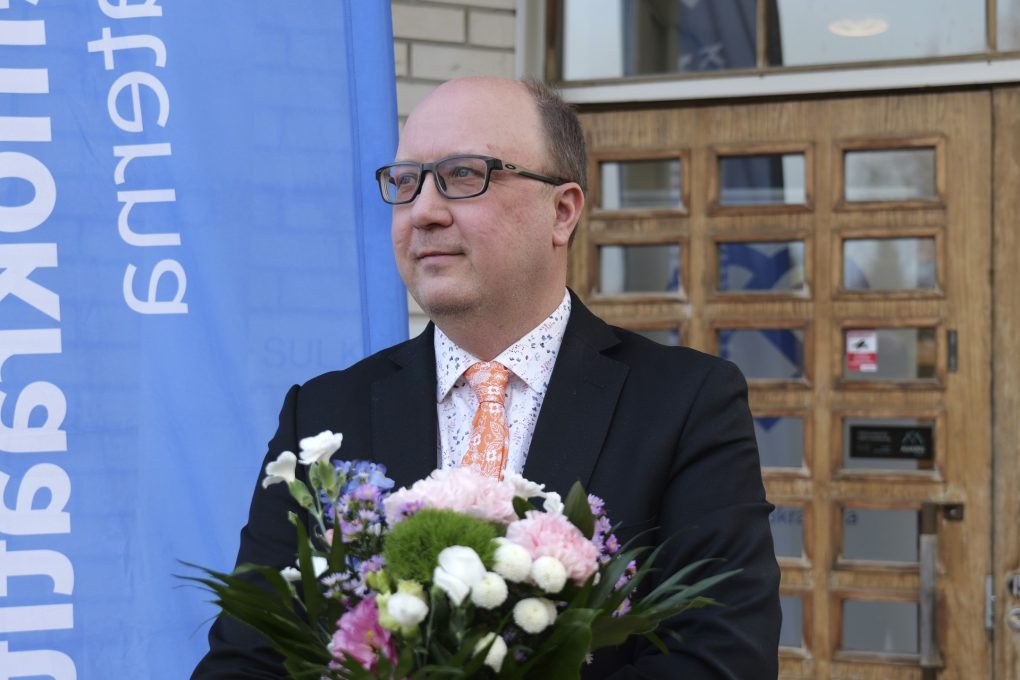 Puoluesihteerin vauhdissa on pysymistä - Kurkistus Mikko Rekimiehen viikkokalenteriin